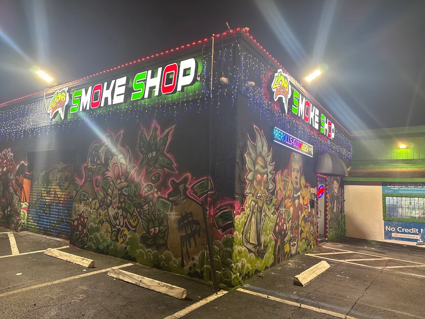 420 Smoke Shop storefront on West Waters Avenue in Tampa